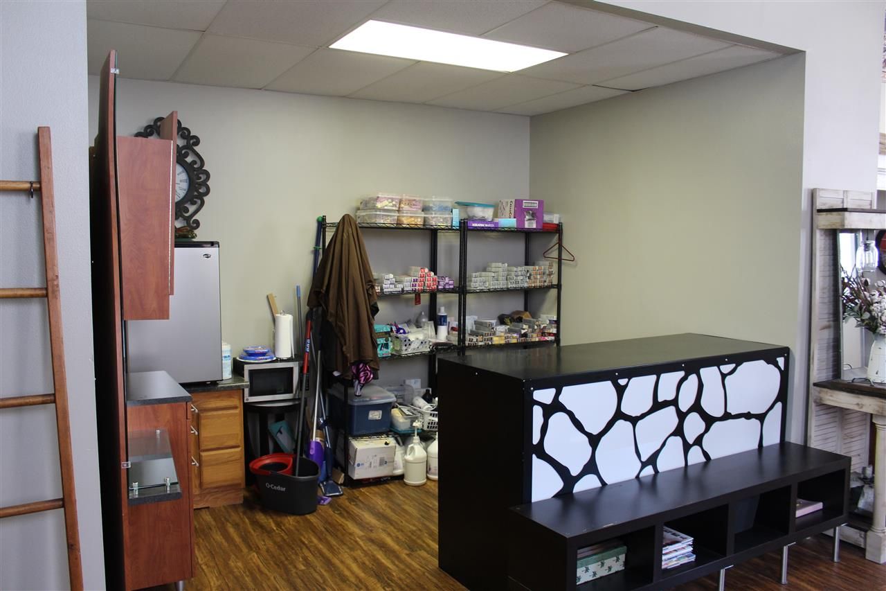 216 S Cherry St, Shell Rock, IA 50670